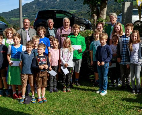 Kindergruppe mit dem Bürgermeister und Richard Breschar am Tag der offenen Tür